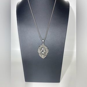 Lion'head pendant